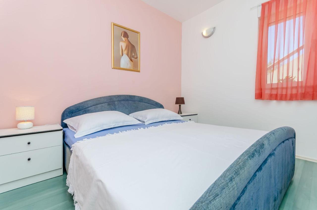 Apartments Zdenka Donji Okrug  Eksteriør bilde