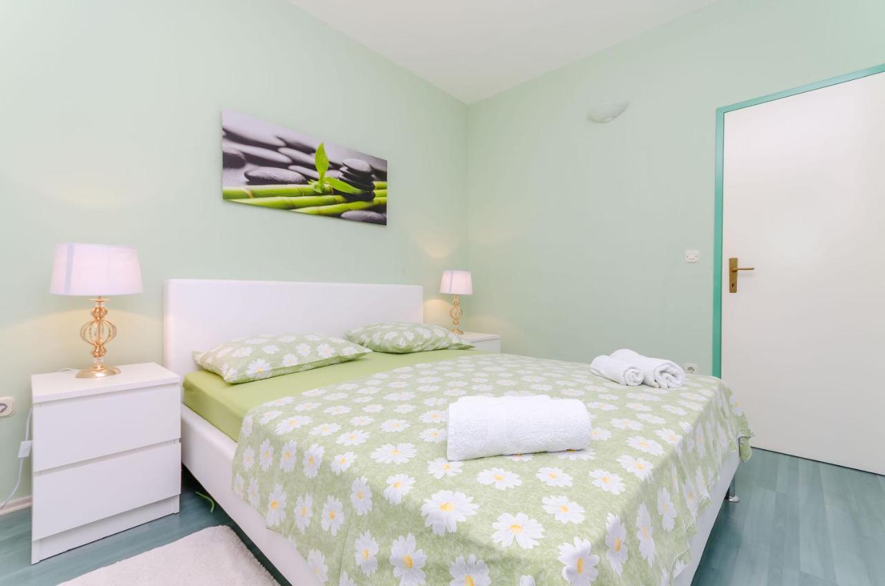 Apartments Zdenka Donji Okrug  Eksteriør bilde